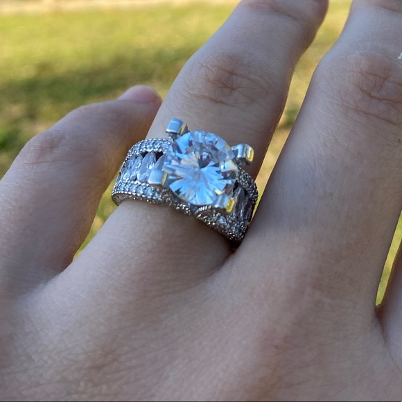 New Gorgeous 925 Silver Ring - Picture 6 of 11